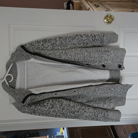 Women's Hooded Long Sweater/Jacket size Large - Picture 4 of 6